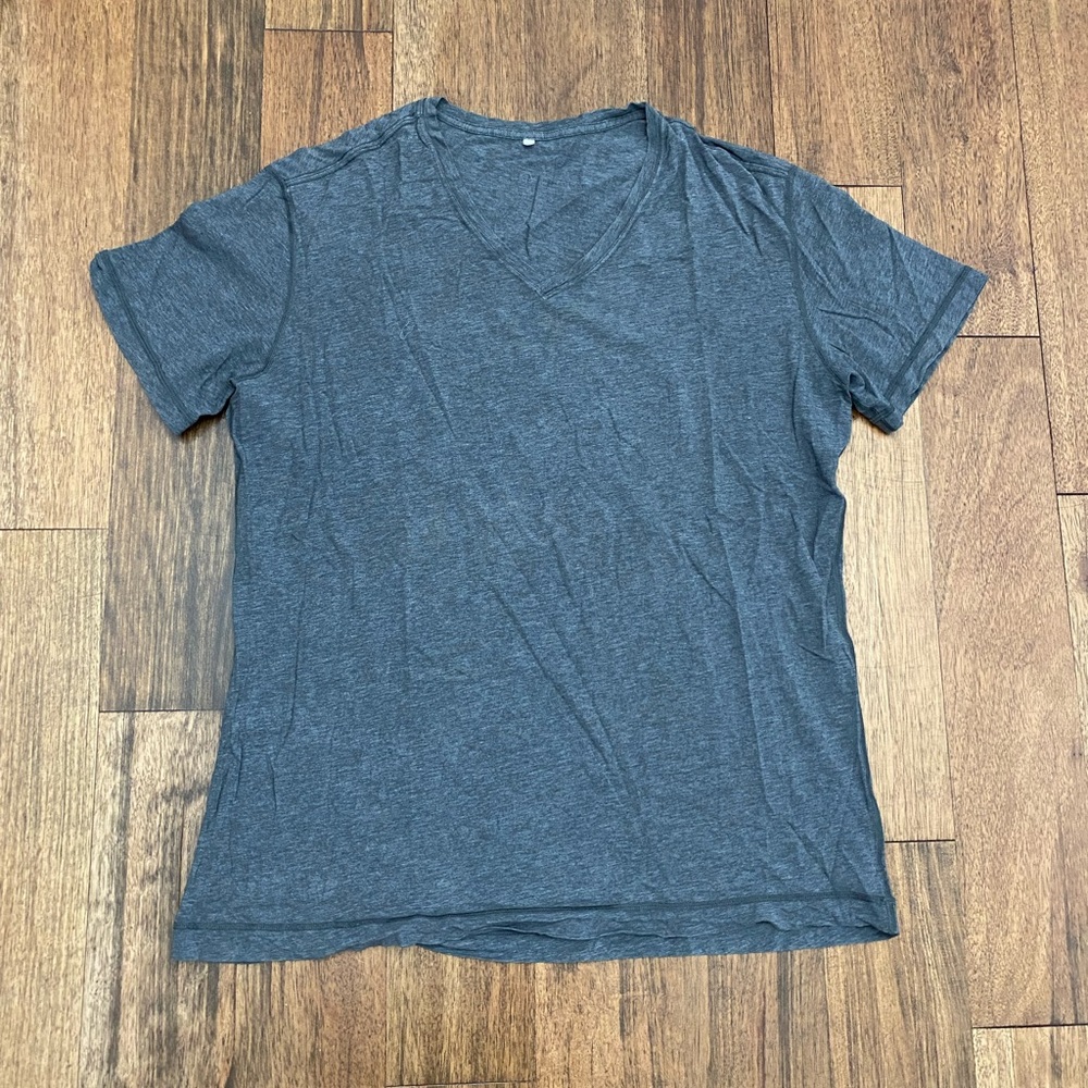 Lululemon Grey Classic V-Neck Tee Mens Size XXL